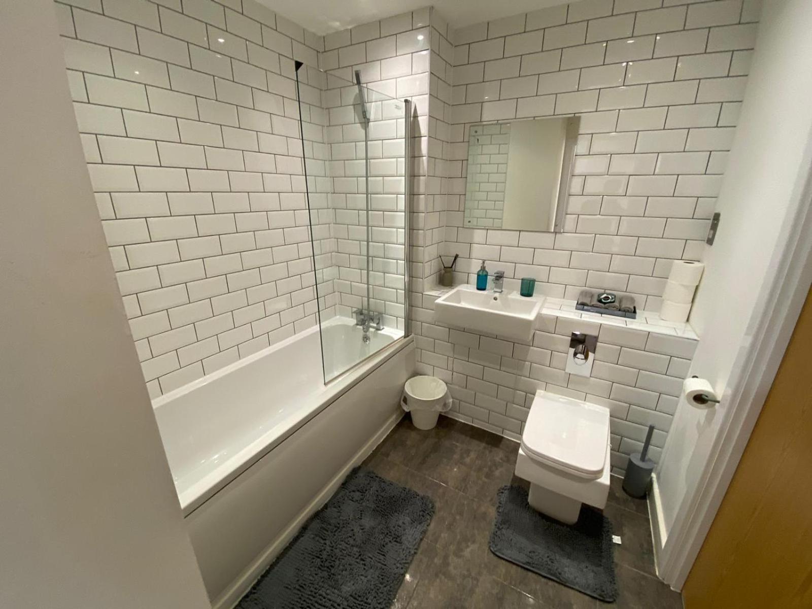Deluxe Central Apartment - Fast Wifi- Utilitia Arena - Icc - Sea Life Centre Birmingham Esterno foto